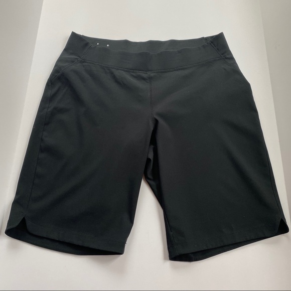 Columbia Pants - Columbia Omni Shield Pull on Shorts Size Large